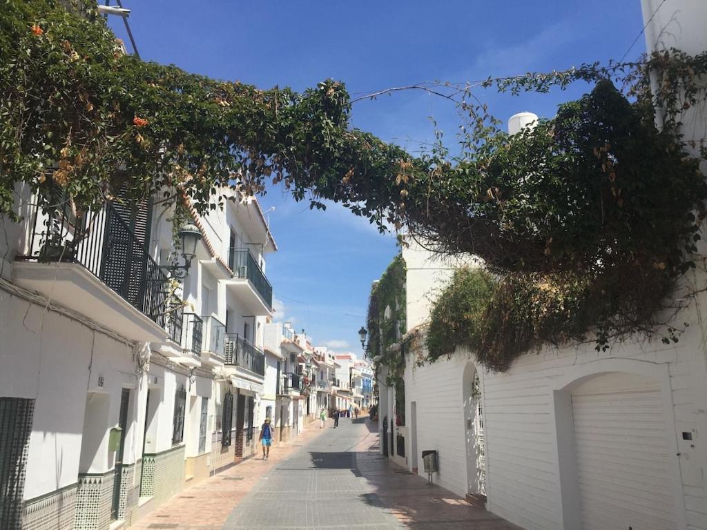 Edificio Verdemar - Stunning 1 Bed Apartment With Pool & Sea Views Nerja Exterior photo