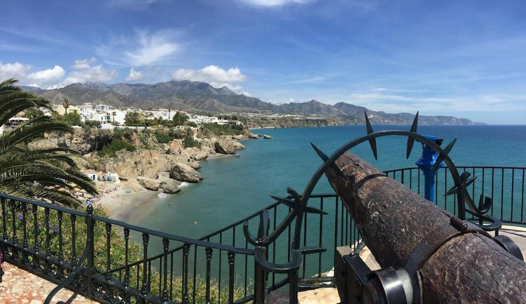 Edificio Verdemar - Stunning 1 Bed Apartment With Pool & Sea Views Nerja Exterior photo